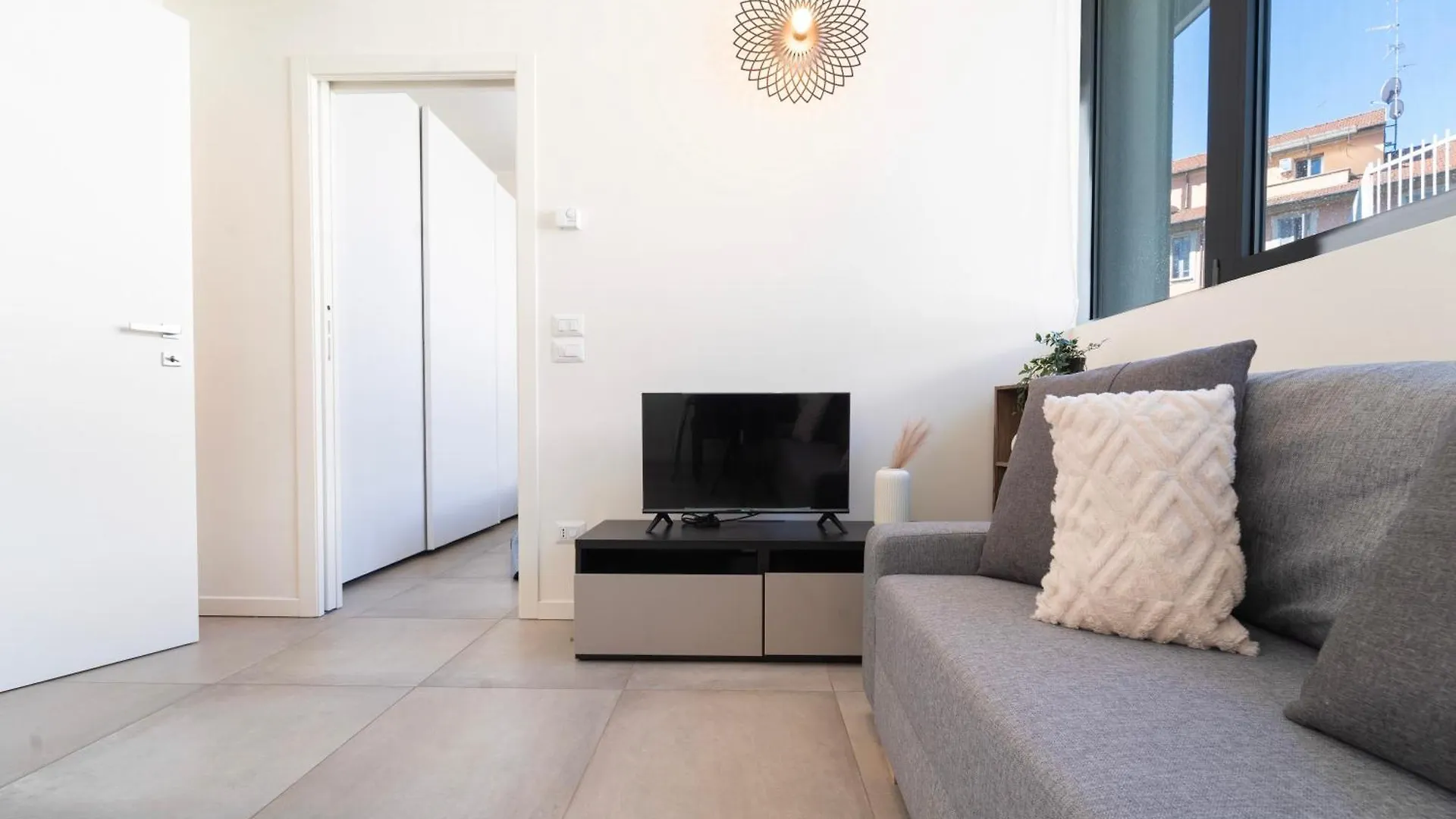 Ihost Apartment - Monviso 41 Milan