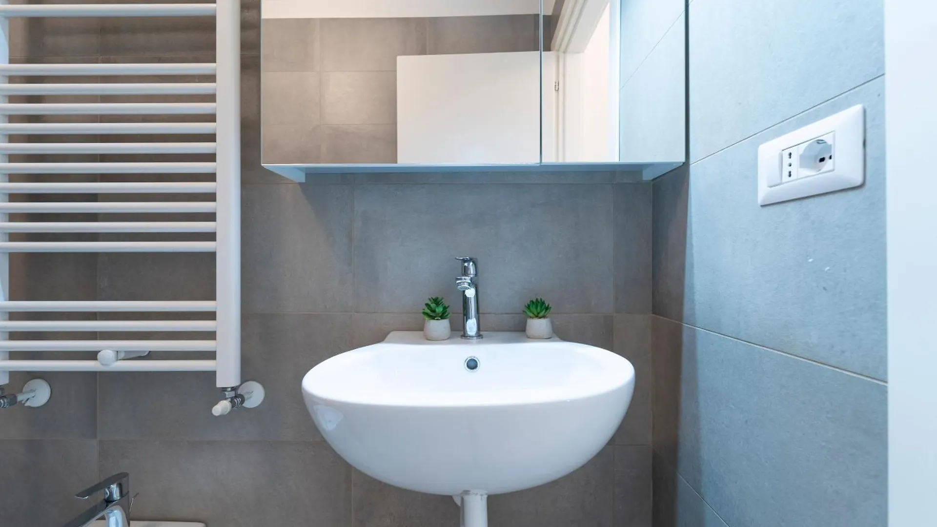 Ihost Apartment - Monviso 41 Milan