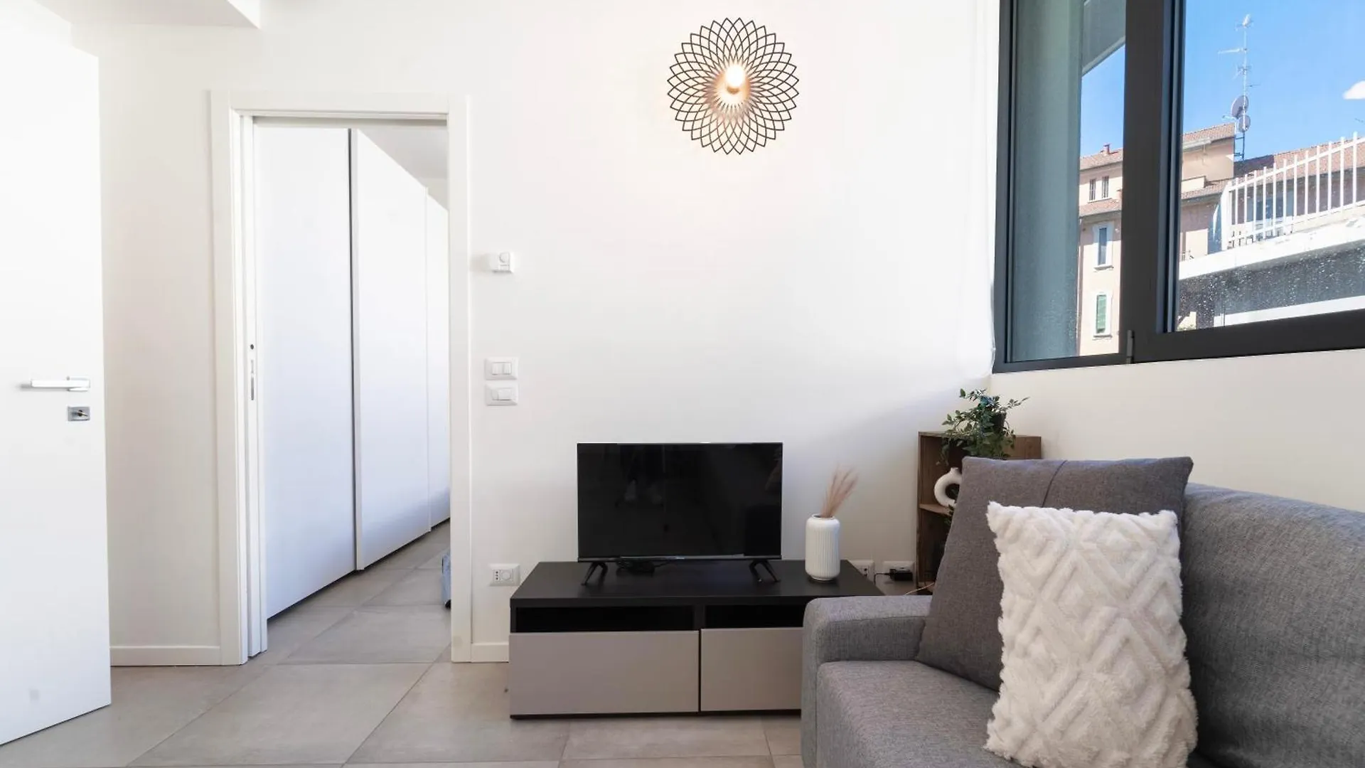 Ihost Apartment - Monviso 41 Milan
